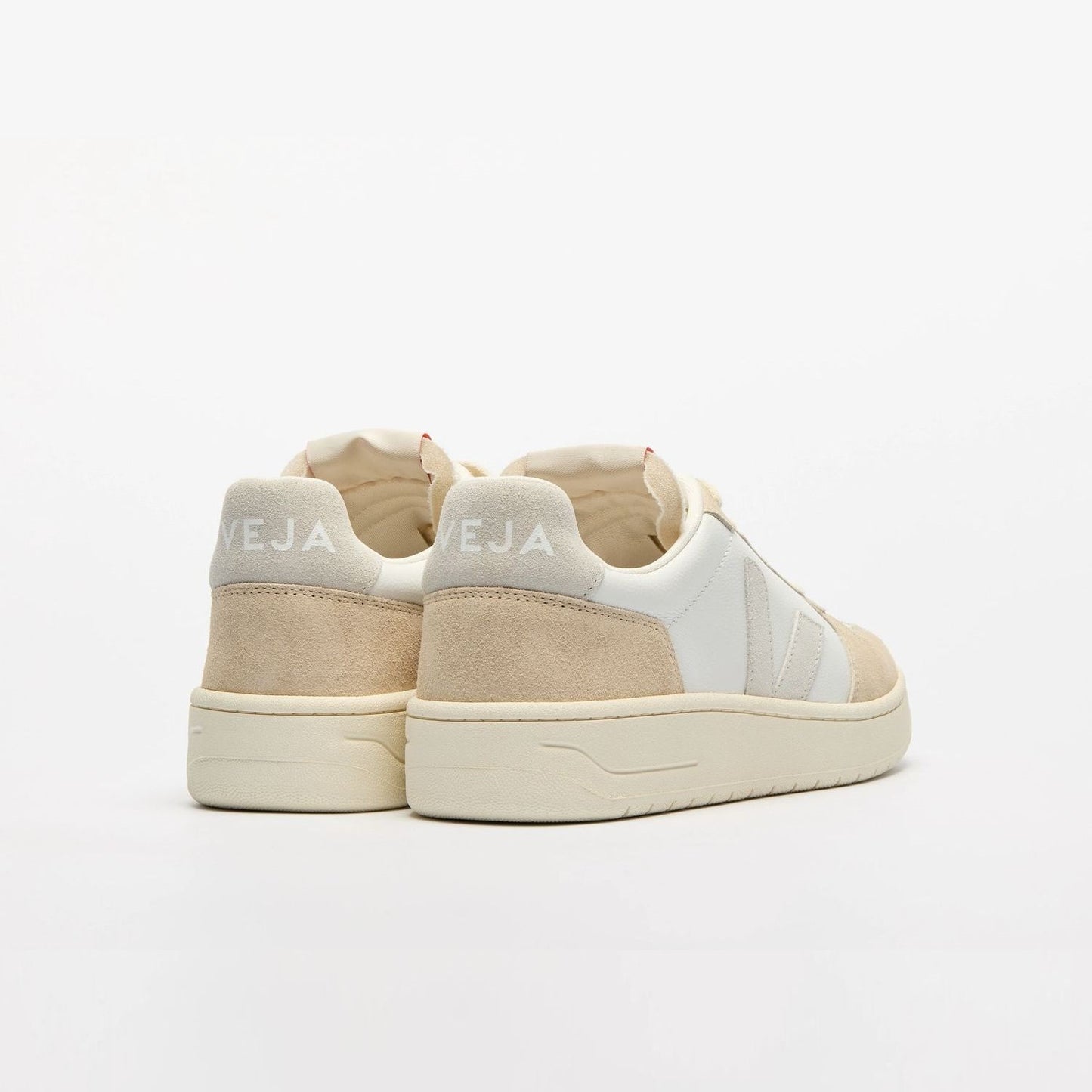 VEJA V-82 Leather Shoes